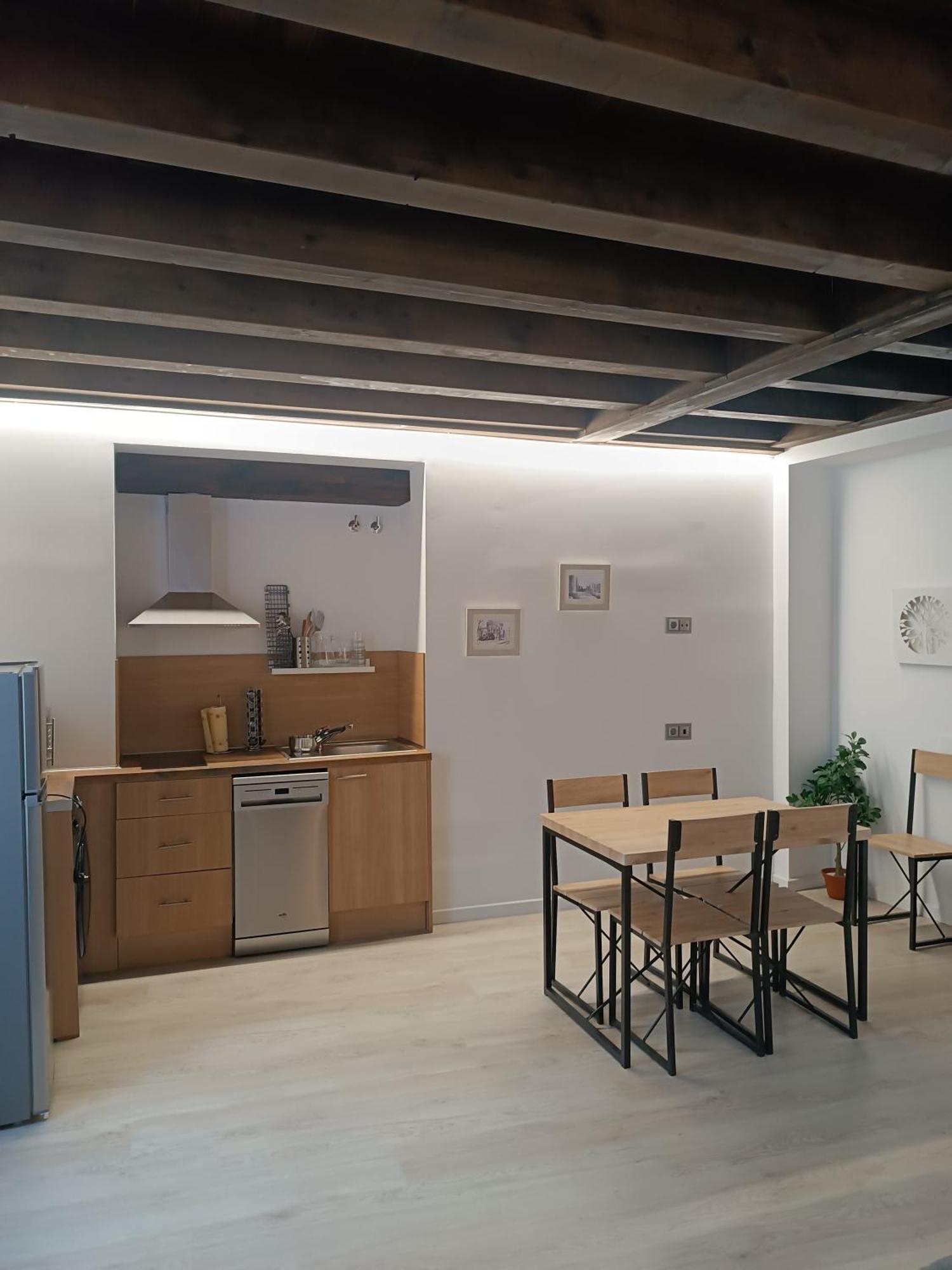 Apartamentos Turisticos Avila Puerta Del Puente 1-3 Dış mekan fotoğraf